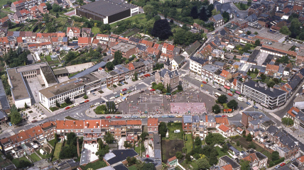 Edegem in alle straten. De geschiedenis en de naamverklaring van de straten in de wijken Centrum, Boerenleger, Collegewijk, Mussenburg